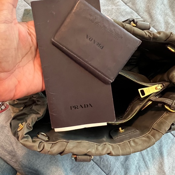 Authentic Prada handbag - Picture 13 of 15